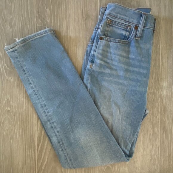 Madewell Classic Straight Jeans - Light Wash - Picture 4 of 9